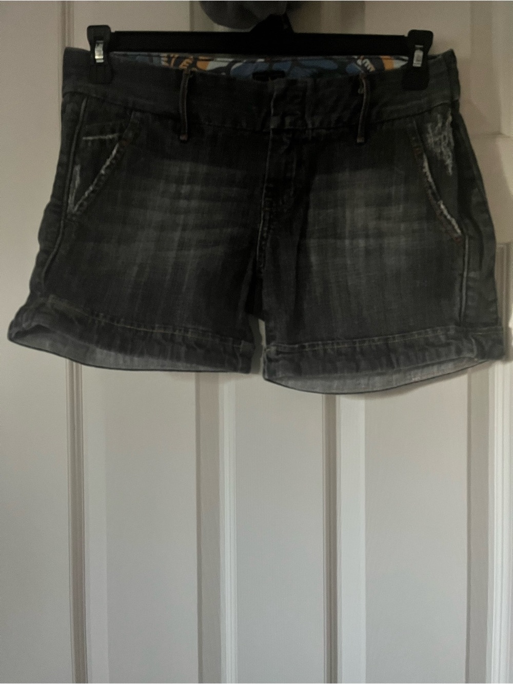 vigoss brand women’s dark gray park washed denim shorts